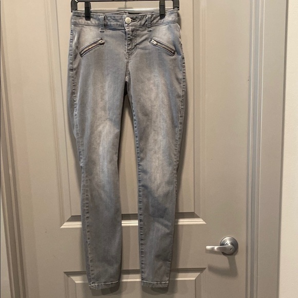 CAbi Gray Skinny Jeans | Distressed | Size 4 | Zipper Detail - Picture 1 of 7
